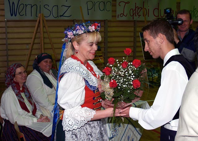 Gala z okazji przedstawienia dorobku artystycznego dzieci, młodzieży osób niepełnosprawnych intelektualnie, zdjęcie 16 z 38