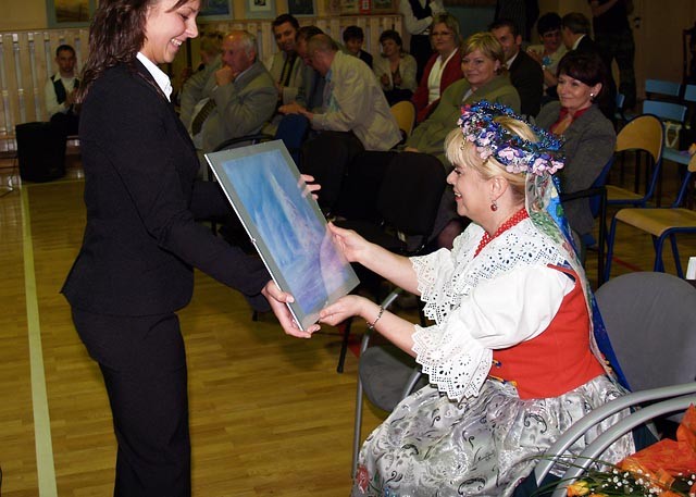 Gala z okazji przedstawienia dorobku artystycznego dzieci, młodzieży osób niepełnosprawnych intelektualnie, zdjęcie 35 z 38
