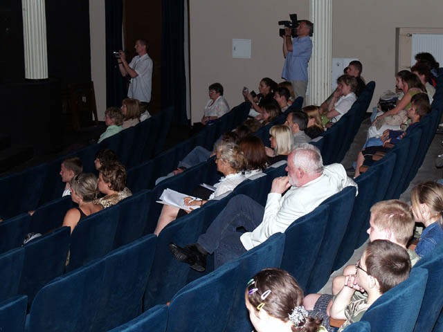 „Kurtyna w Górę” - I Integracyjny Festiwal Twórczości Artystycznej Dzieci i Młodzieży Niepełnosprawnej, zdjęcie 12 z 56