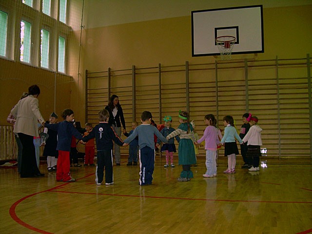 Przedstawienie „Przyjaciele Zajączka”, zdjęcie 5 z 24