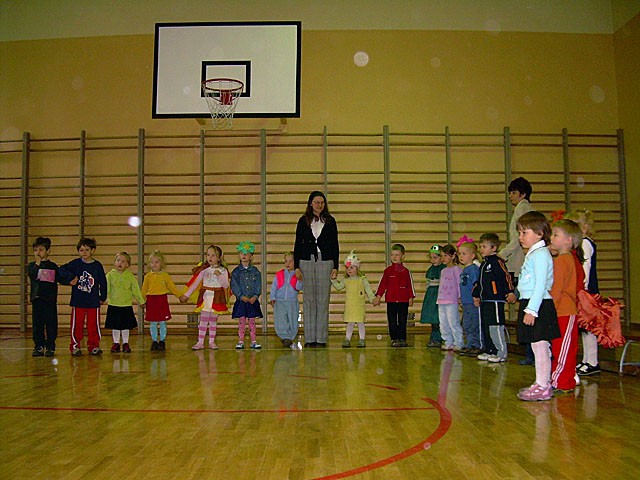 Przedstawienie „Przyjaciele Zajączka”, zdjęcie 17 z 24