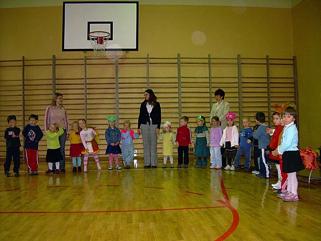 Przedstawienie „Przyjaciele Zajączka”, zdjęcie 19 z 24