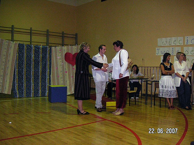 Uroczyste zakończenie Roku Szkolnego 2006/2007, zdjęcie 34 z 38