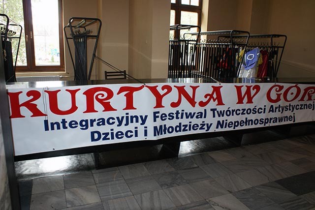 II Festiwal Twórczości Artystycznej Dzieci i Młodzieży Niepełnosprawnej „Kurtyna w górę”, zdjęcie 34 z 34