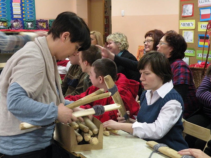 Sprawozdanie z pobytu partnerów projektu Comenius w Zabrzu w dniach 10-12.02.2010 r., zdjęcie 2 z 40