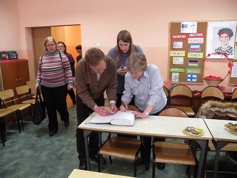 Sprawozdanie z pobytu partnerów projektu Comenius w Zabrzu w dniach 10-12.02.2010 r., zdjęcie 30 z 40