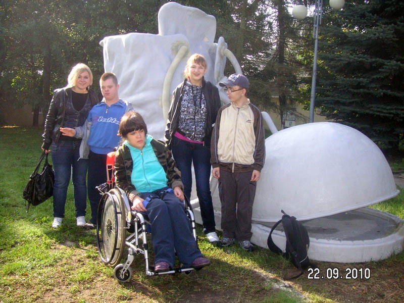 Wycieczka do parku dinozaurów, zdjęcie 1 z 53