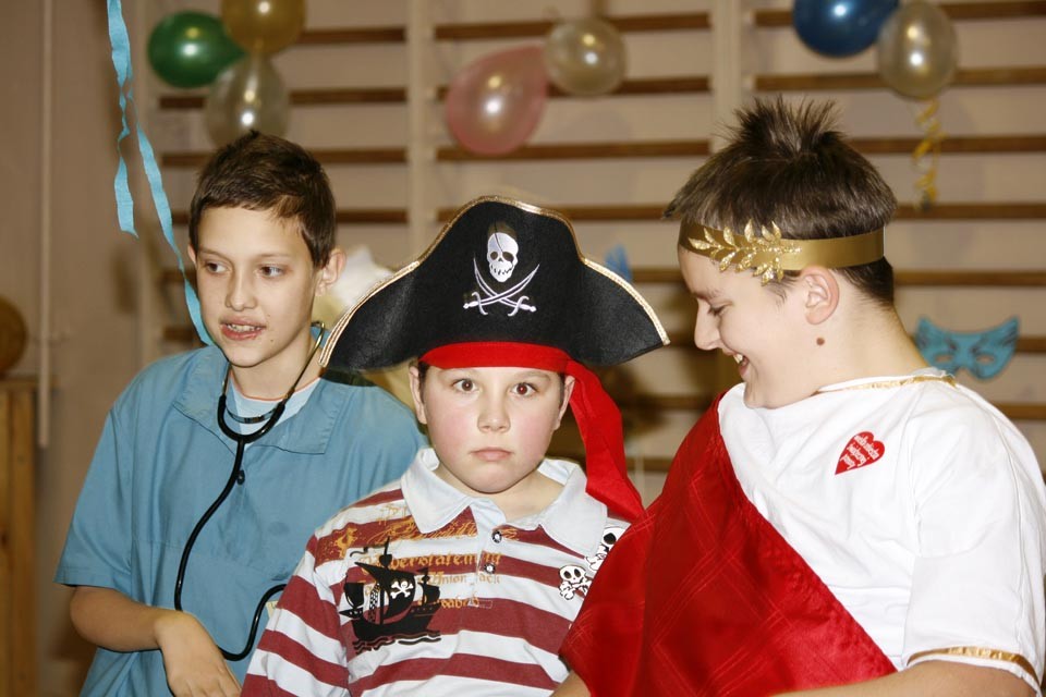 Wielka Orkiestra Świątecznej Pomocy - szkolny bal karnawałowy, zdjęcie 24 z 40