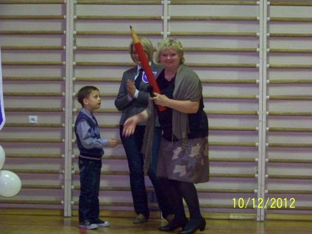 Święto Edukacji Narodowej, pasowanie na ucznia, zdjęcie 15 z 22