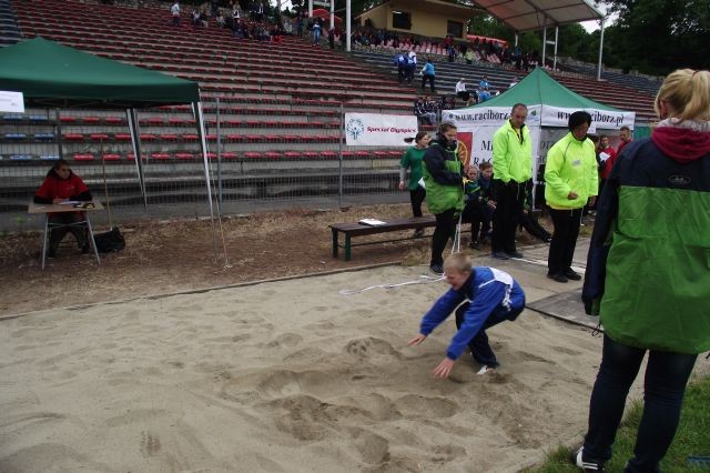 Olimpiada specjalna - oficjalne zawody w Raciborzu, zdjęcie 12 z 40