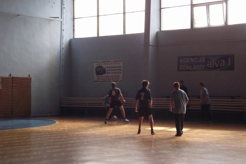 Regionalny Turniej w Halowej Piłce Nożnej Olimpiad Specjalnych w Rudzie Śląskiej, zdjęcie 8 z 10