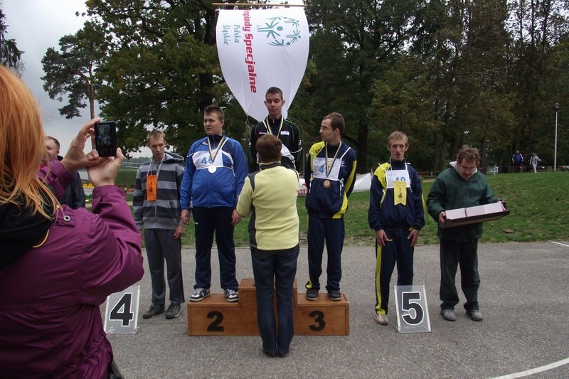 XVI Regionalny Miting Olimpiad Specjalnych w Biegach Przełajowych w Tychach, zdjęcie 16 z 22