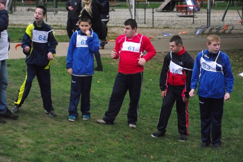 XVI Regionalny Miting Olimpiad Specjalnych w Biegach Przełajowych w Tychach, zdjęcie 17 z 22