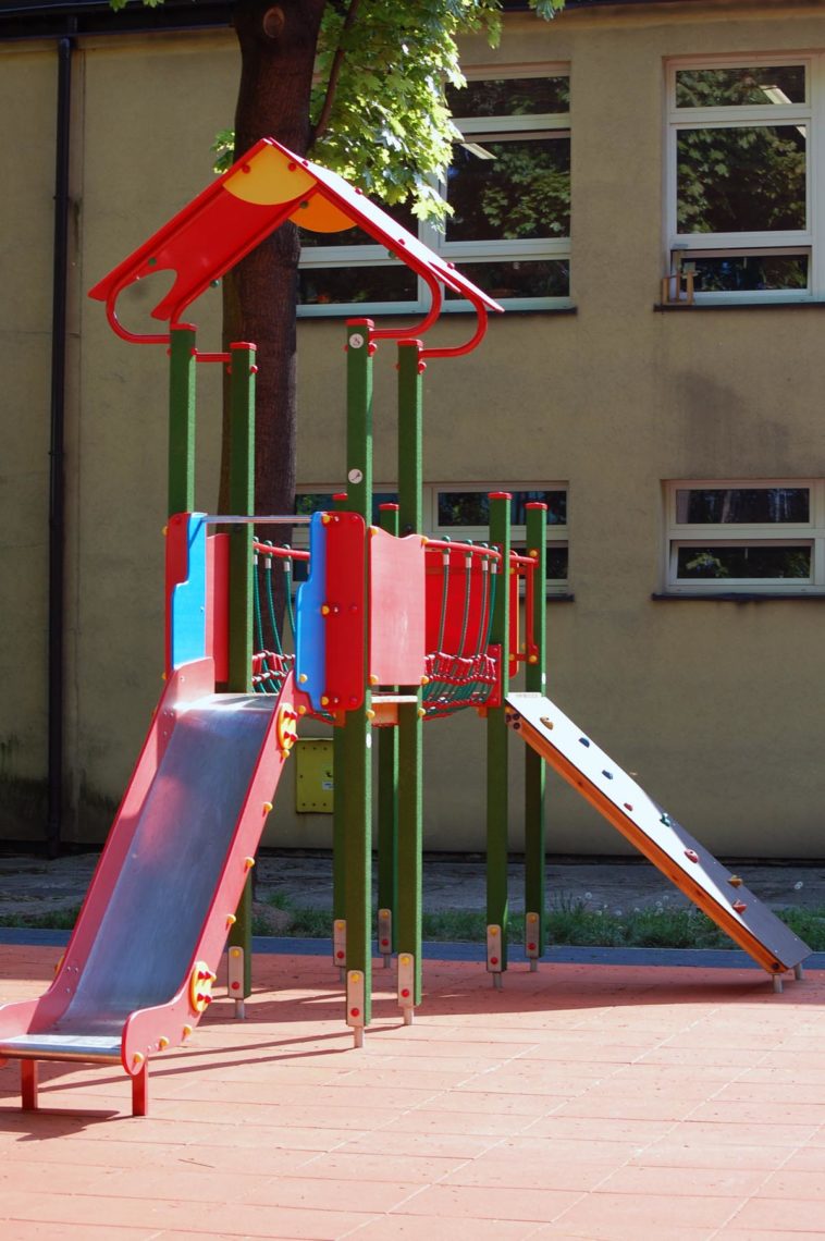 Plac zabaw 04