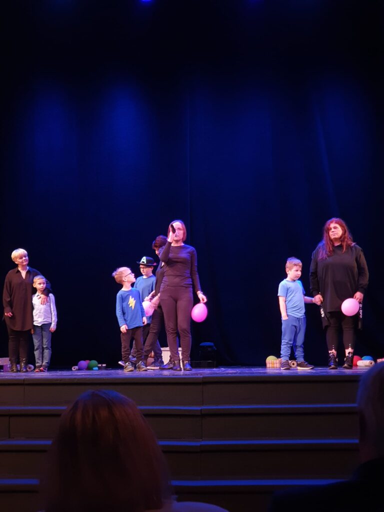 8 Festiwal Kultury i Sztuki Mlodziezy Szkolnej im N. Kroczka w Zabrzu 22