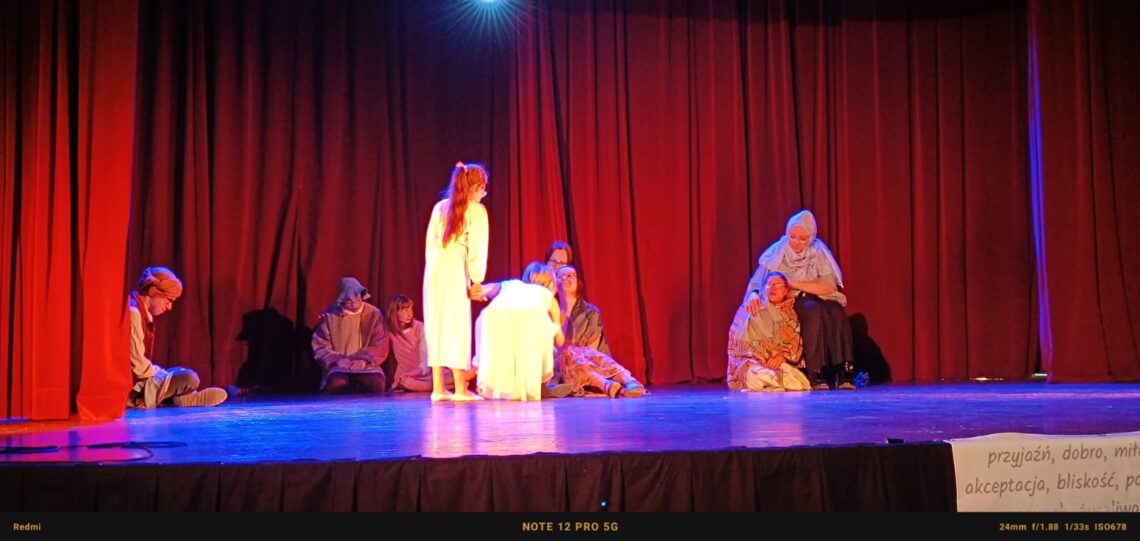 Wyroznienie Integracyjny Teatr Rzepka 12