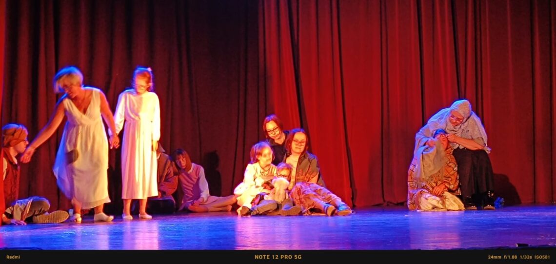 Wyroznienie Integracyjny Teatr Rzepka 15