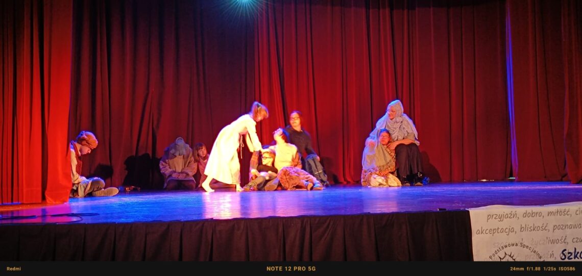 Wyroznienie Integracyjny Teatr Rzepka 17