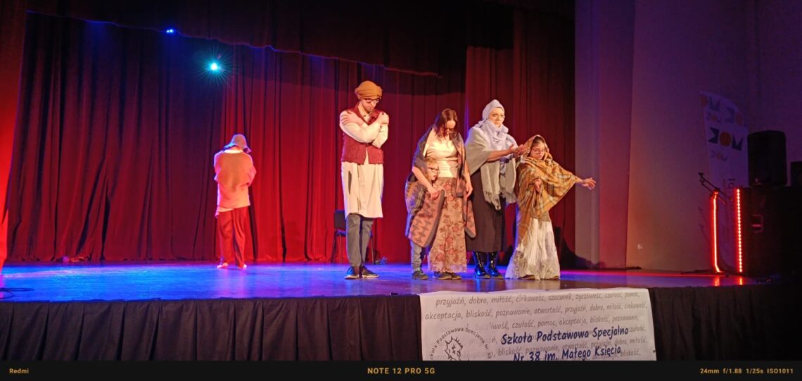 Wyroznienie Integracyjny Teatr Rzepka 19