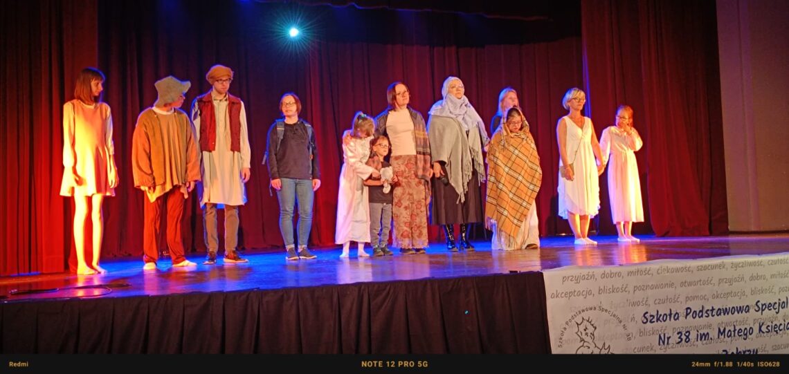 Wyroznienie Integracyjny Teatr Rzepka 2
