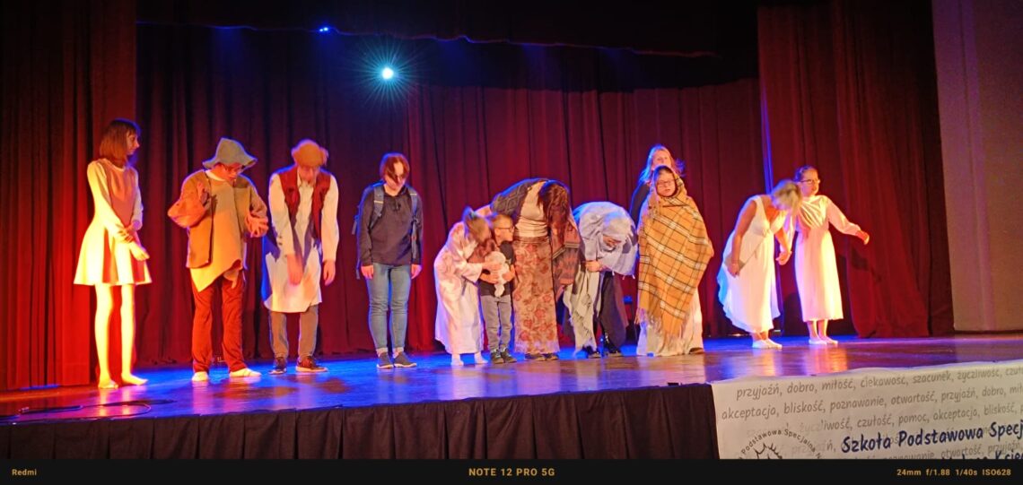 Wyroznienie Integracyjny Teatr Rzepka 3