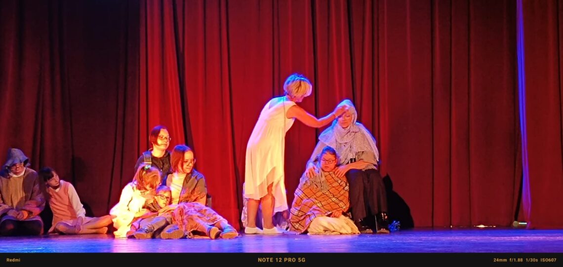 Wyroznienie Integracyjny Teatr Rzepka 8