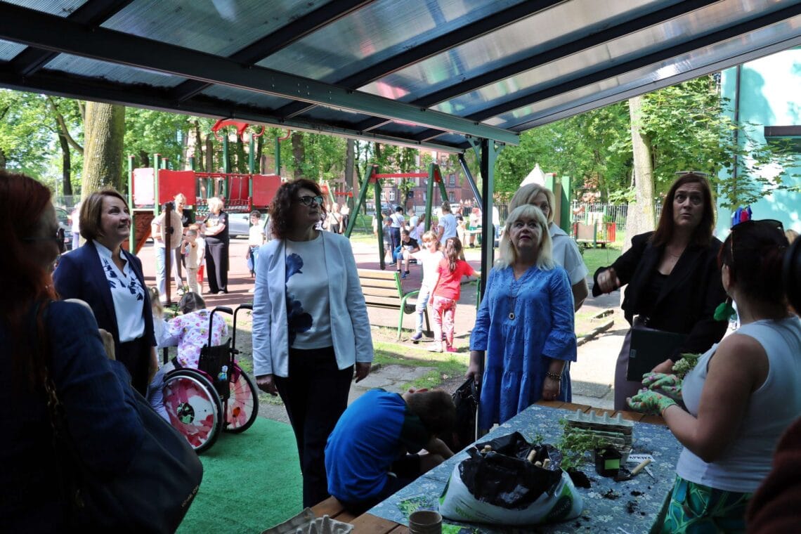Otwarcie Ekopracowni pod chmurka 36