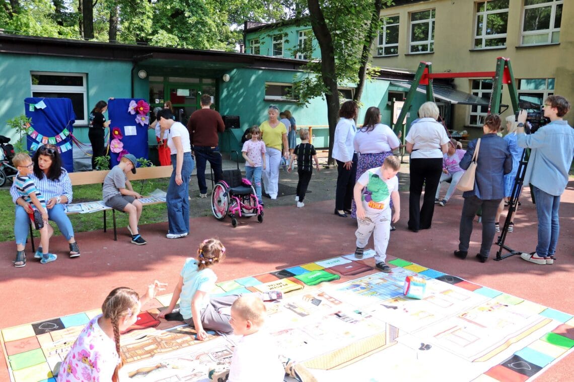 Otwarcie Ekopracowni pod chmurka 66