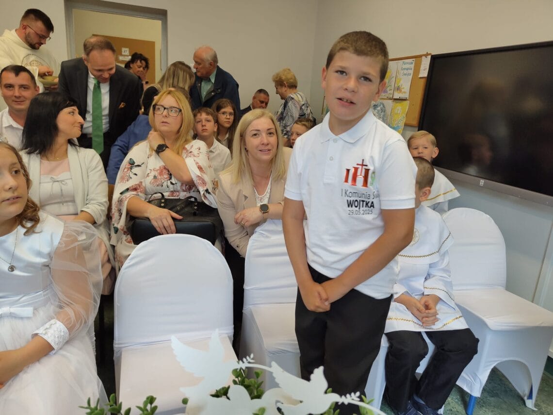 Pierwsza Komunia Swieta w naszej szkole 12