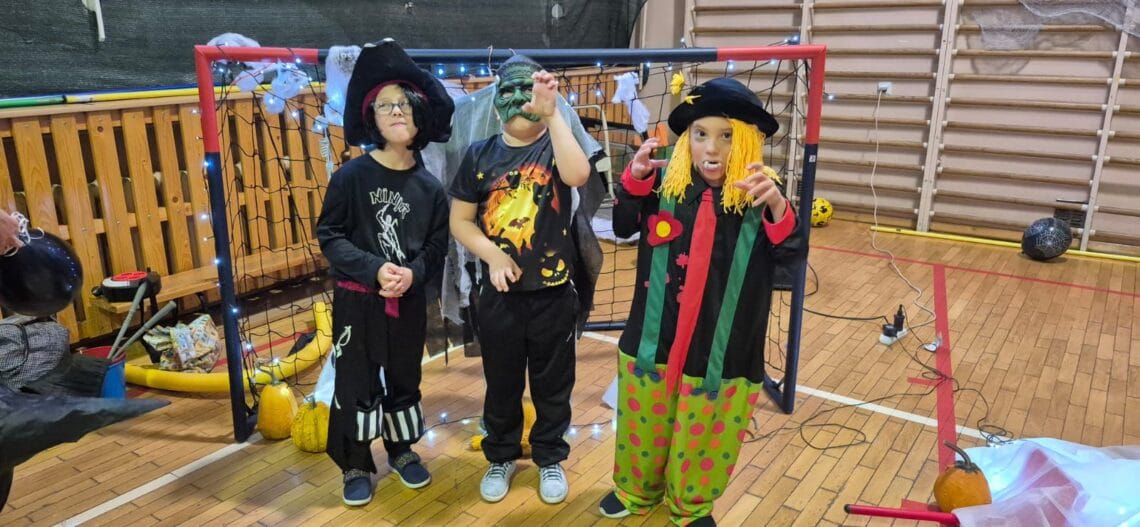 Integracyjna zabawa pelna emocji 15