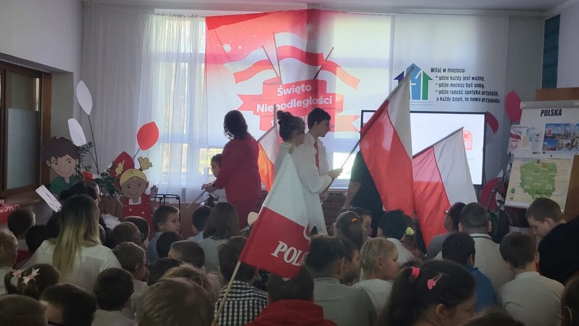 Uroczysta akademia z okazji Swieta Niepodleglosci 2