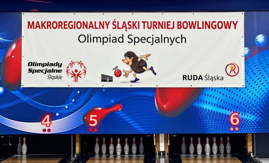 Baner Makroregionalnego Śląskiego Turnieju Bowlingowego Olimpiad Specjalnych nad torami w Rudzie Śląskiej